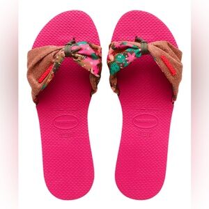 NWOT - Havaianas Women's St. Tropez Floral Pink Sandals